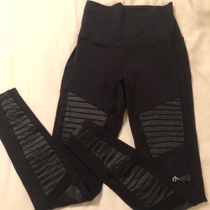 Alo Yoga moto leggings